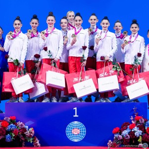 podium q group sfe06376 copia simone ferraro ph